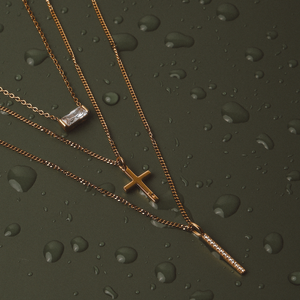 Sparkling Bar Necklace